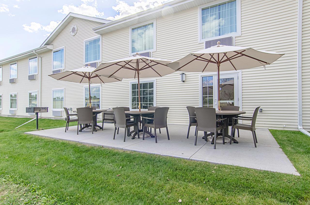 Cobblestone Inn & Suites - Guernsey Kültér fotó