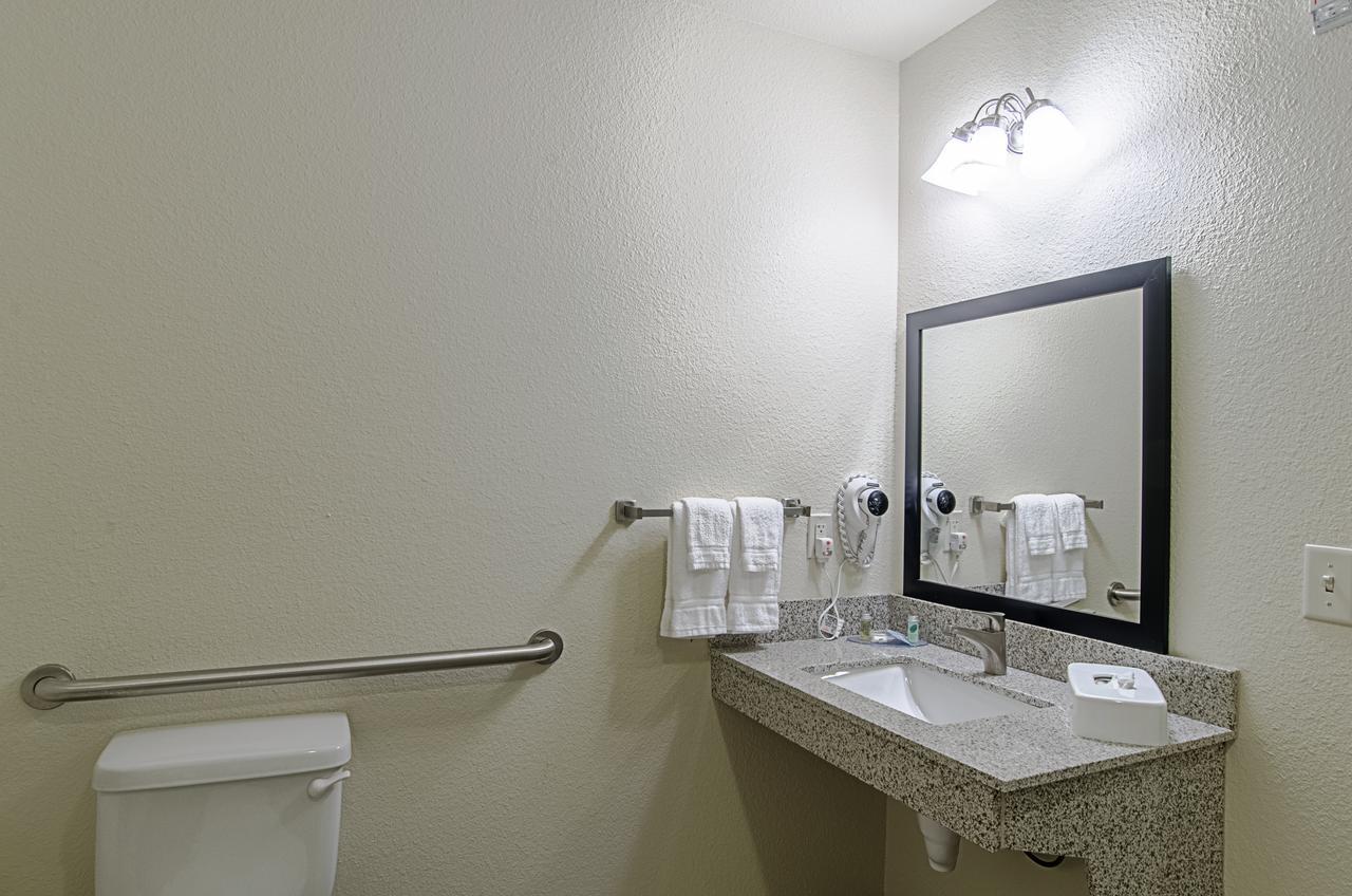 Cobblestone Inn & Suites - Guernsey Kültér fotó